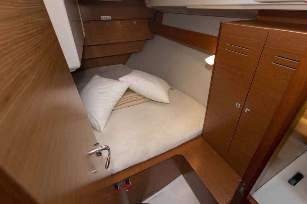 Sailing yacht Dufour 360 GL Shakey Ground