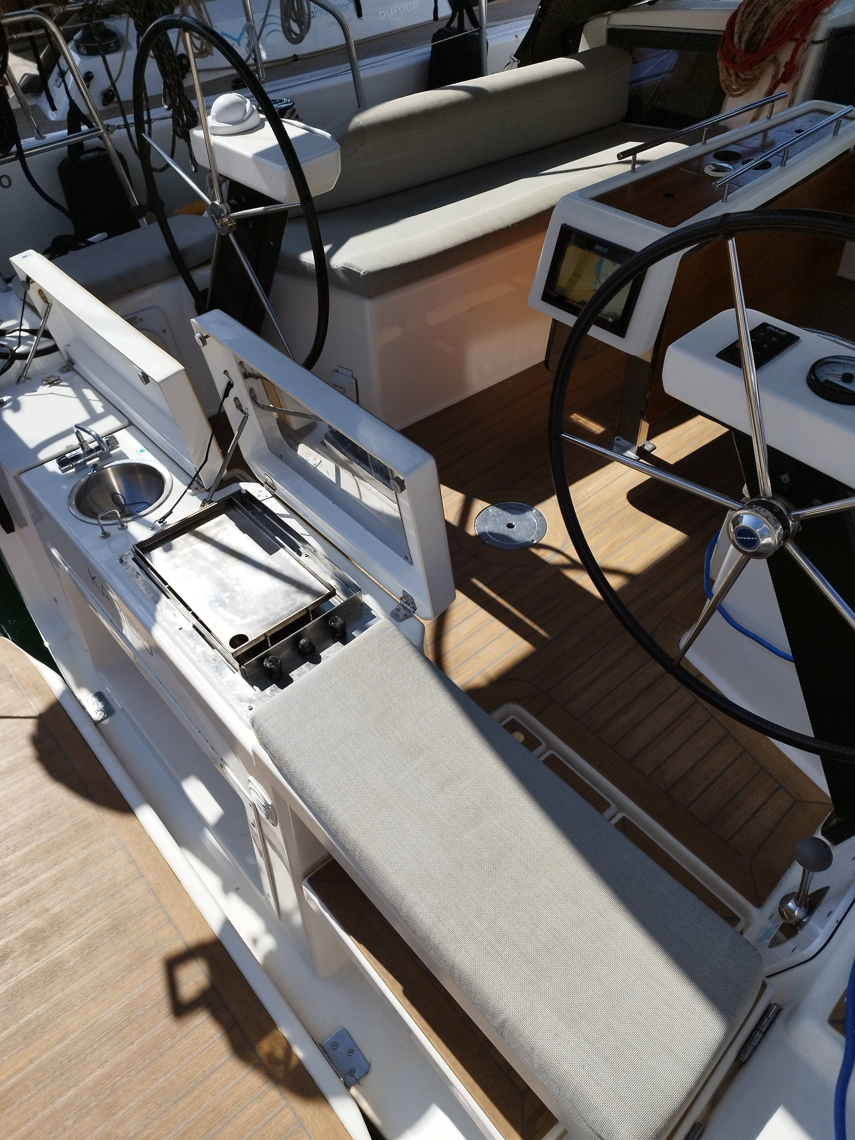 Sailing yacht Dufour 360 GL Karibu