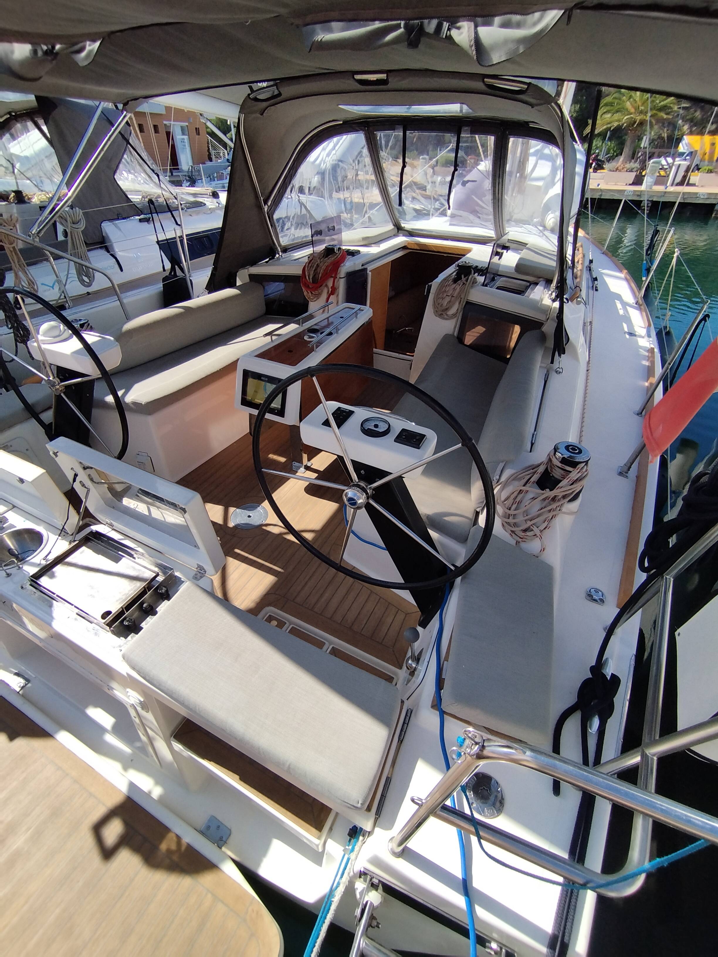 Sailing yacht Dufour 360 GL Karibu