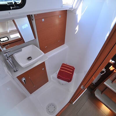 Sailing yacht Dufour 360 GL Karibu