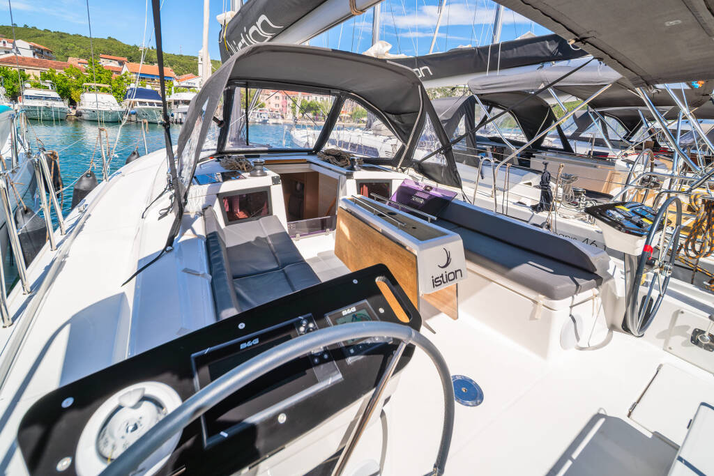 Segelyachten Dufour 37 First Laugh