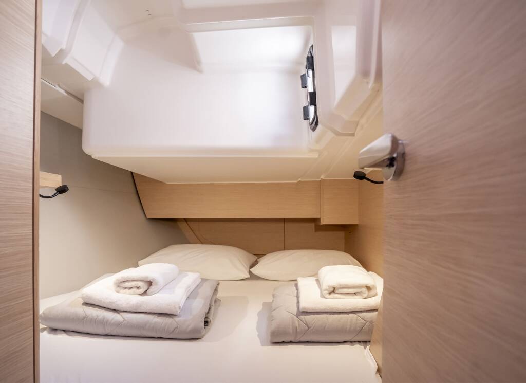 Segelyachten Dufour 37 First Laugh