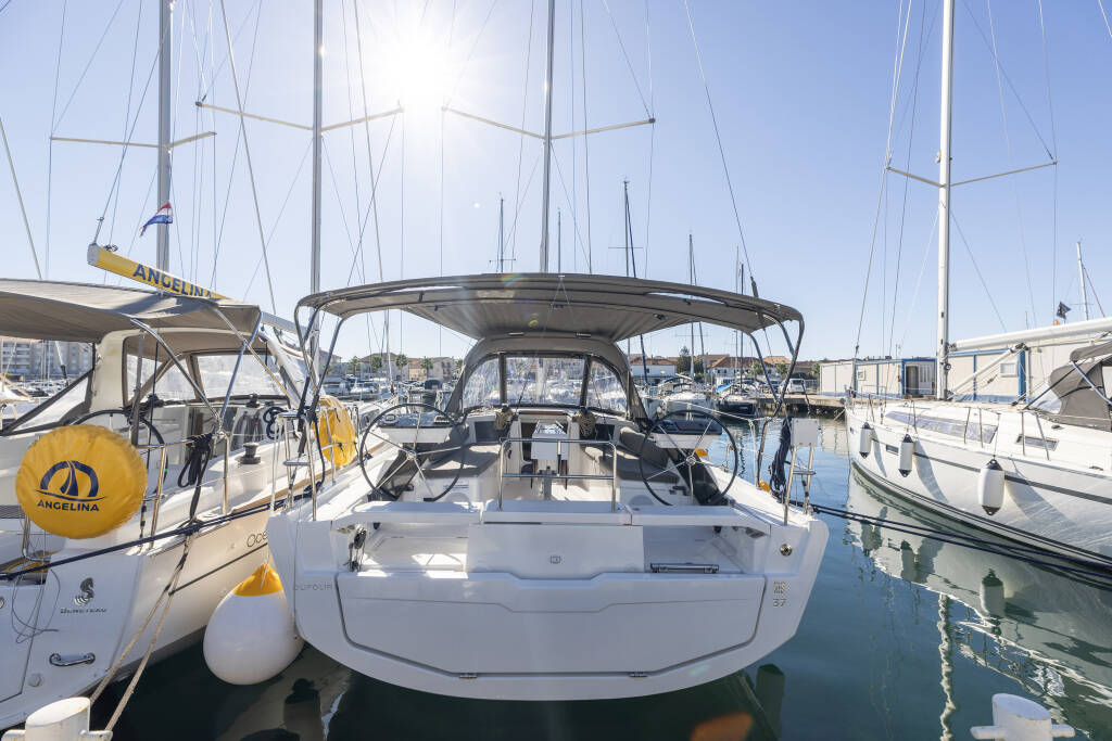 Sailing yacht Dufour 37 Nessie