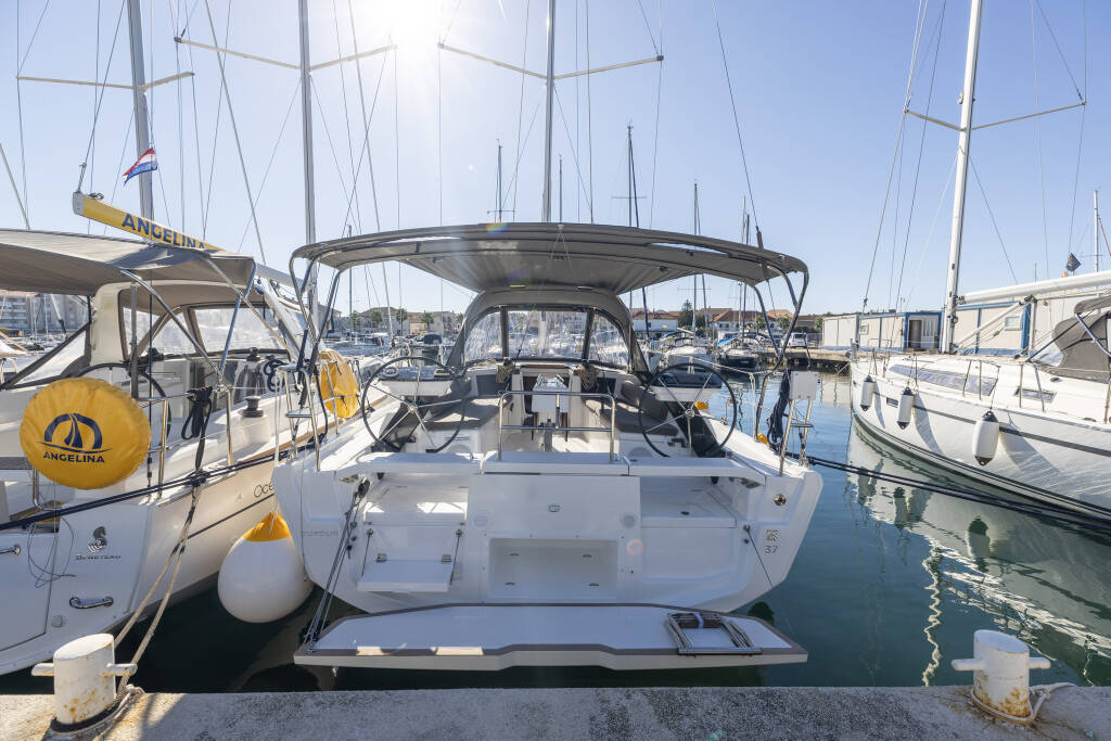 Sailing yacht Dufour 37 Nessie