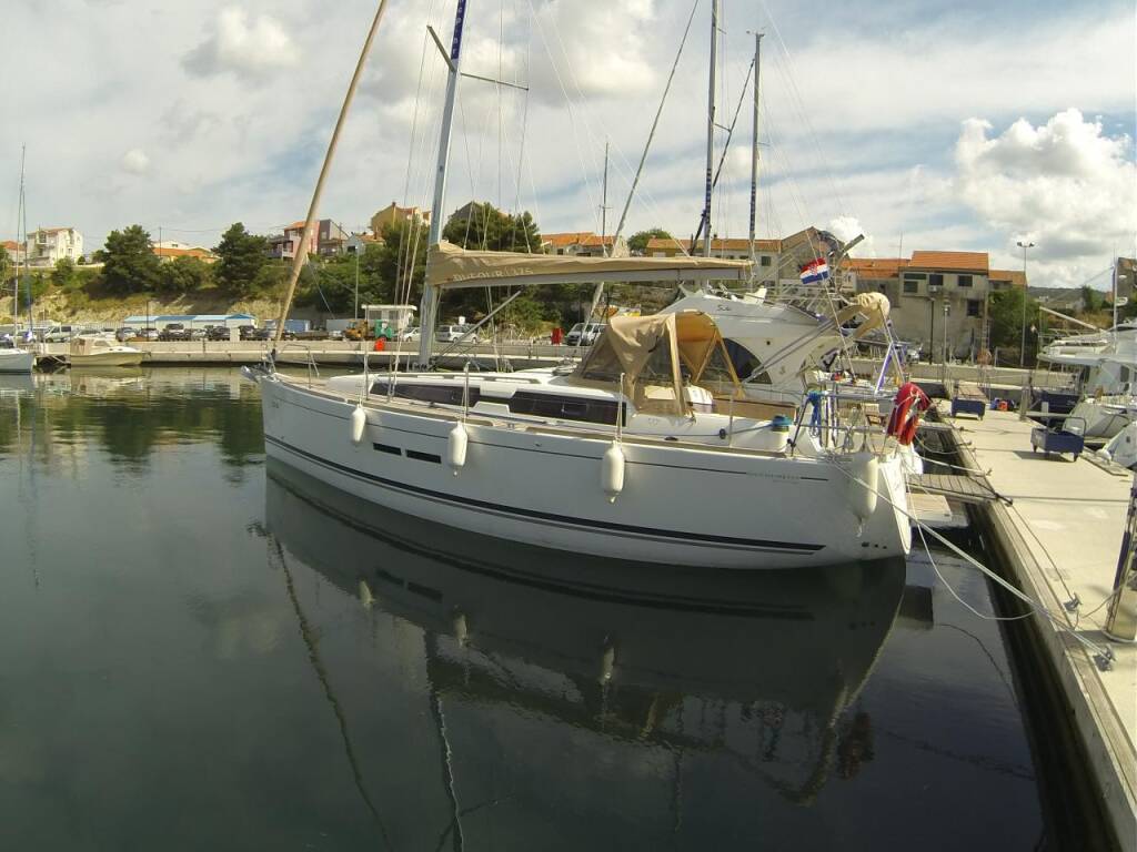 Segelyachten Dufour 375 GL China Girl