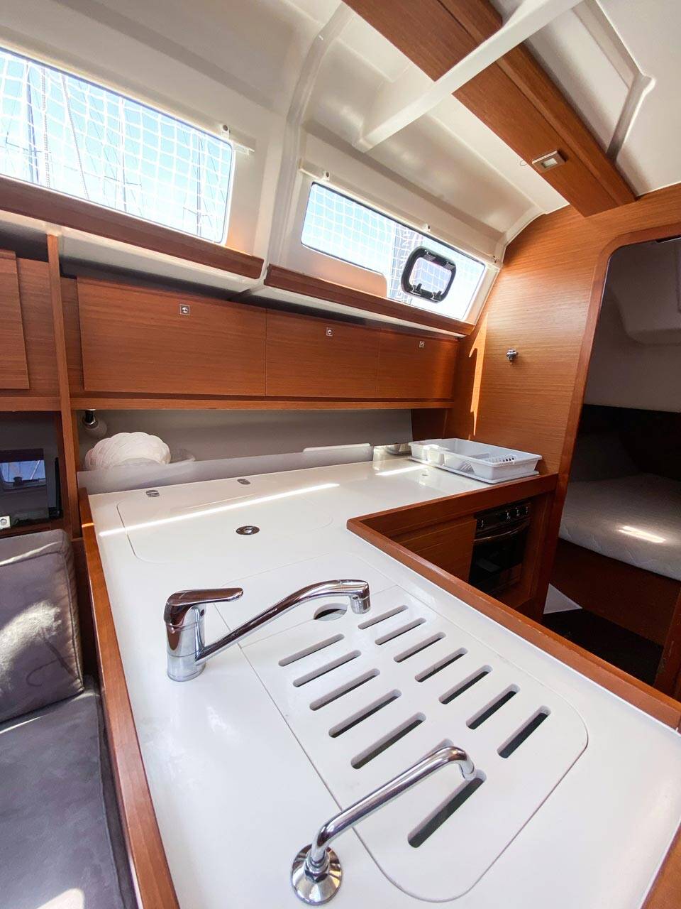 Sailing yacht Dufour 382 GL Barka
