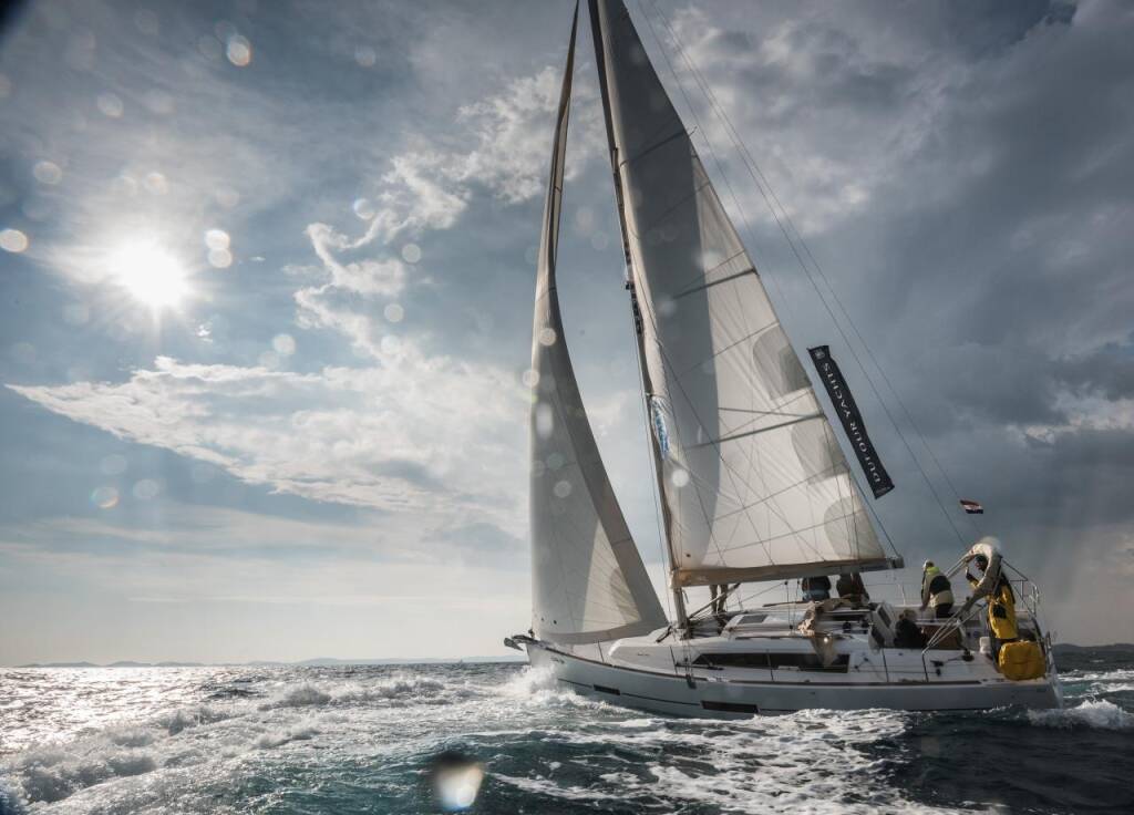 Sailing yacht Dufour 382 GL Major Tom