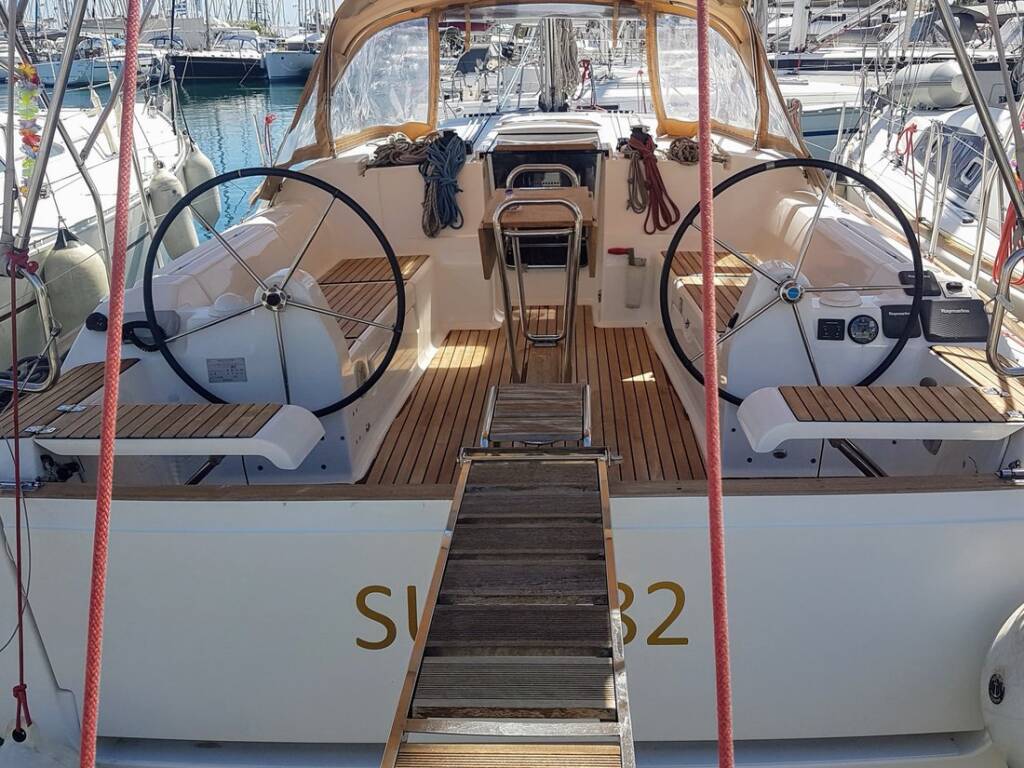 Segelyachten Dufour 382 GL Sun 382