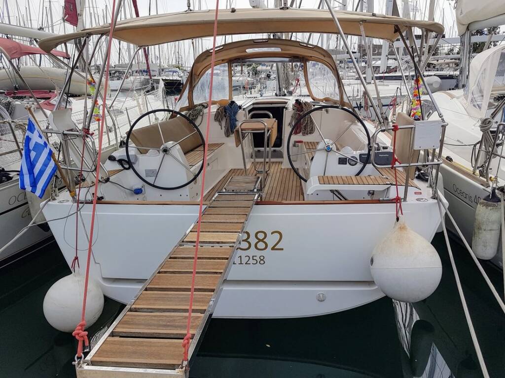 Segelyachten Dufour 382 GL Sun 382