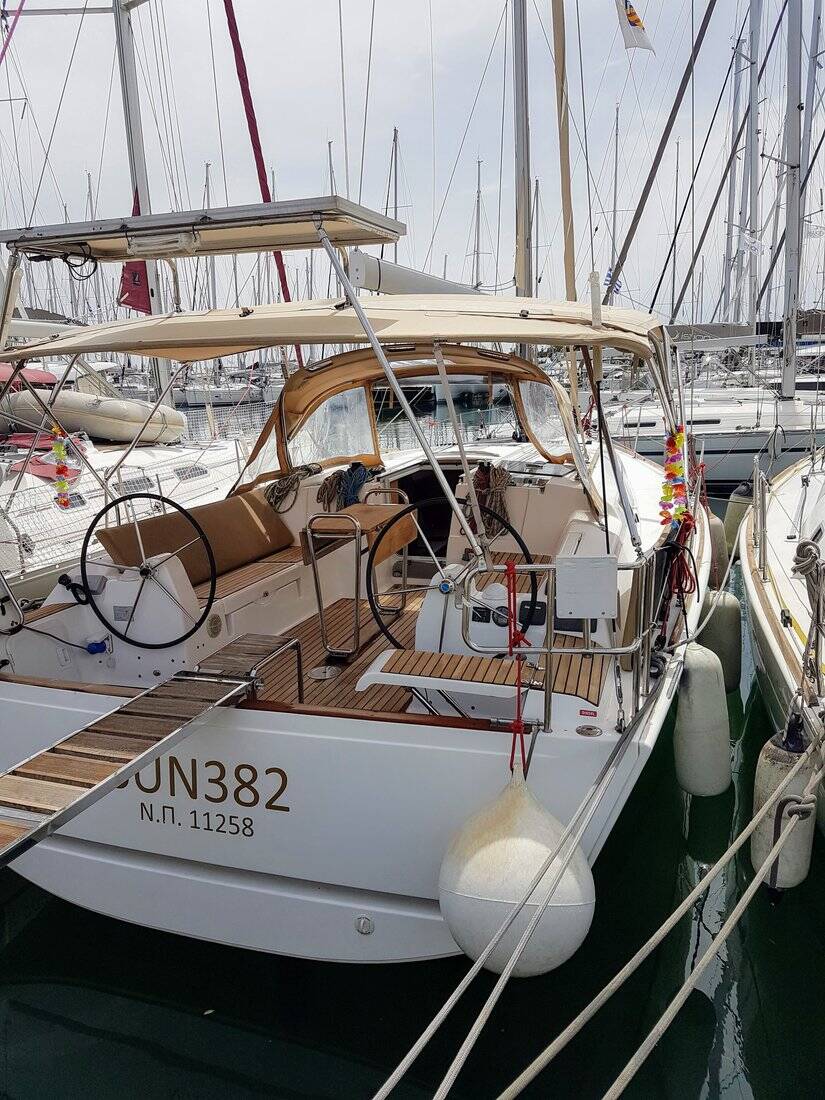 Segelyachten Dufour 382 GL Sun 382