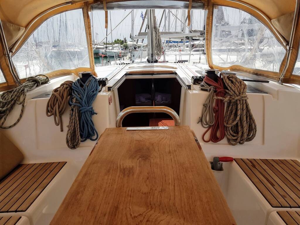 Segelyachten Dufour 382 GL Sun 382