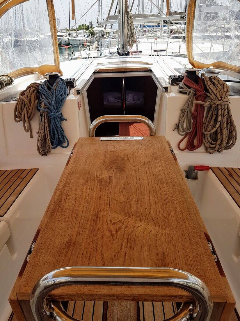 Segelyachten Dufour 382 GL Sun 382