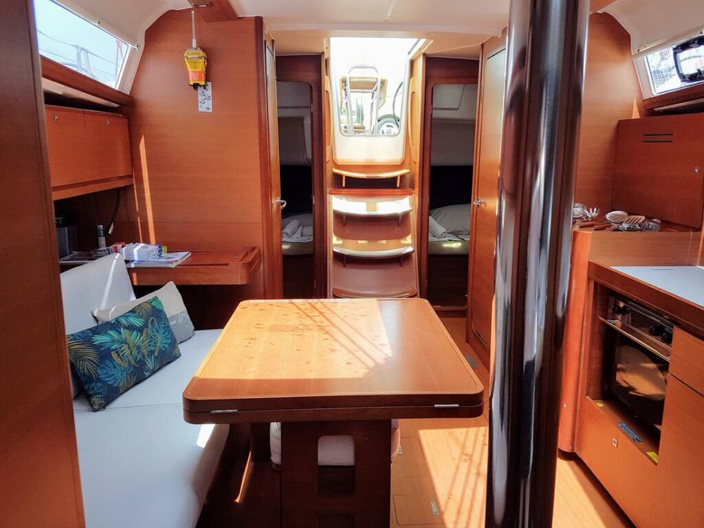 Segelyachten Dufour 382 GL Sun 382