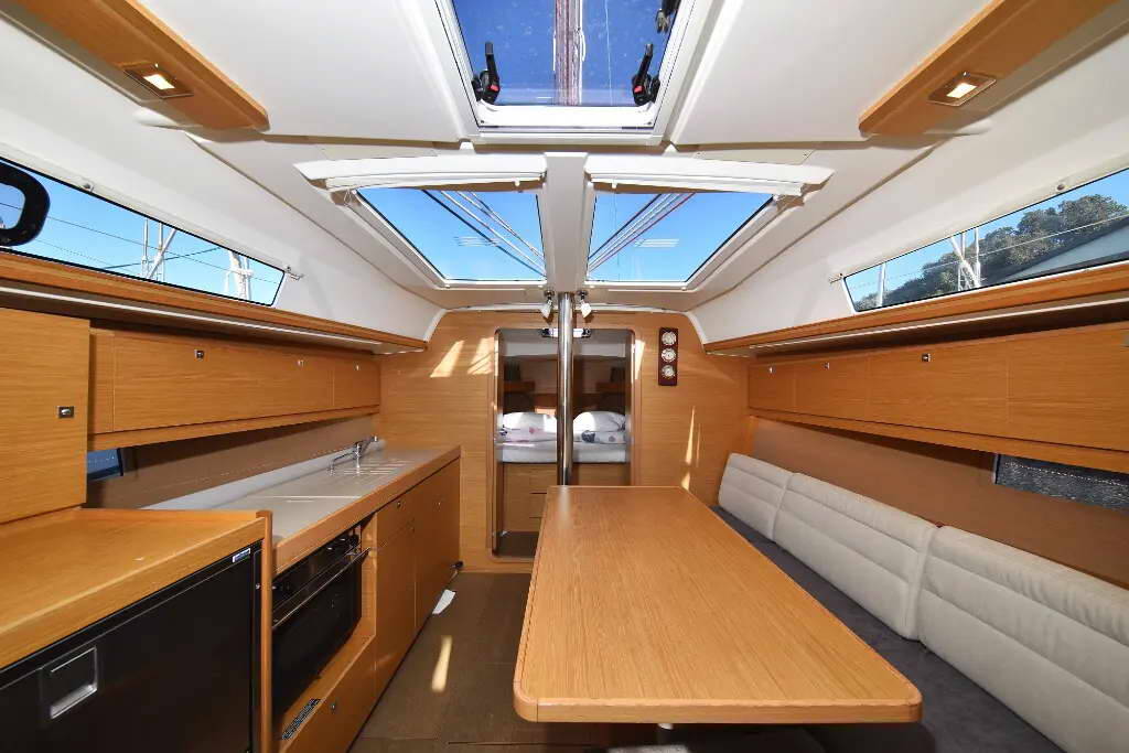 Sailing yacht Dufour 382 GL ECONOMY