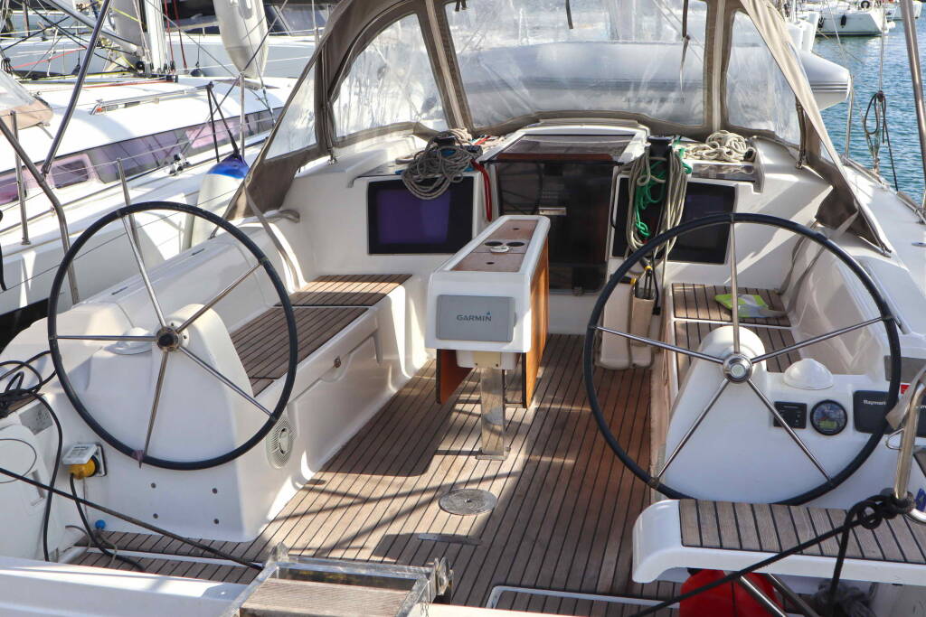 Segelyachten Dufour 382 GL ECONOMY