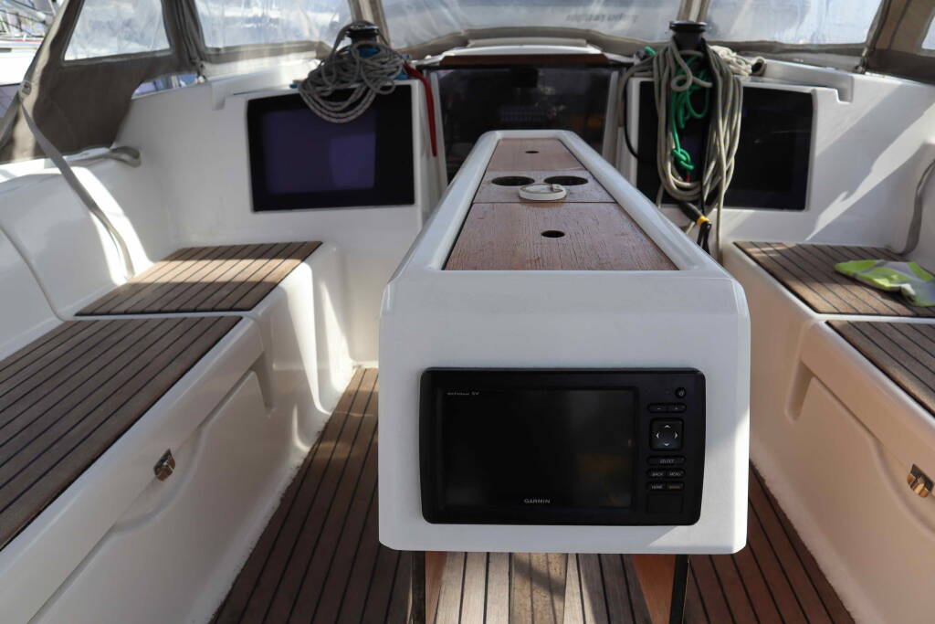 Segelyachten Dufour 382 GL ECONOMY