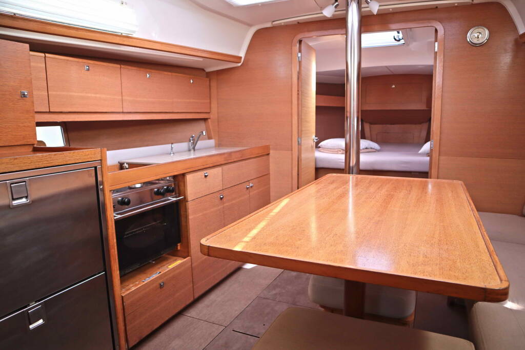 Segelyachten Dufour 382 GL ECONOMY