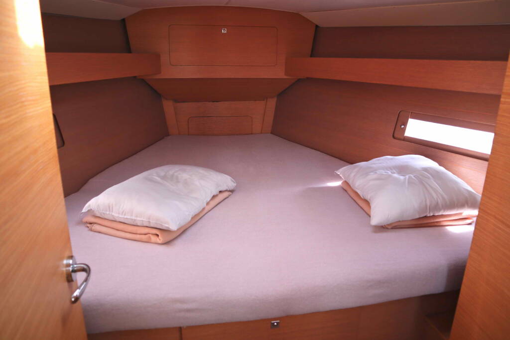 Segelyachten Dufour 382 GL ECONOMY