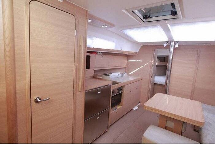Sailing yacht Dufour 382 GL Calypso