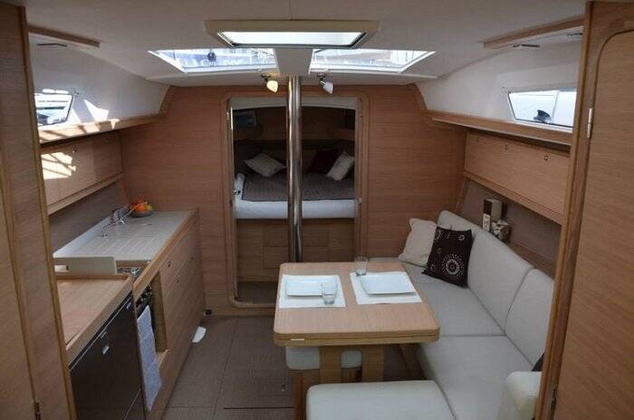 Sailing yacht Dufour 382 GL Calypso