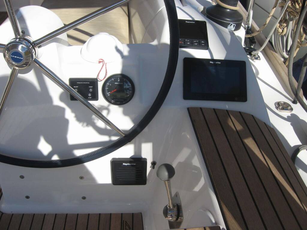 Segelyachten Dufour 382 GL Delta