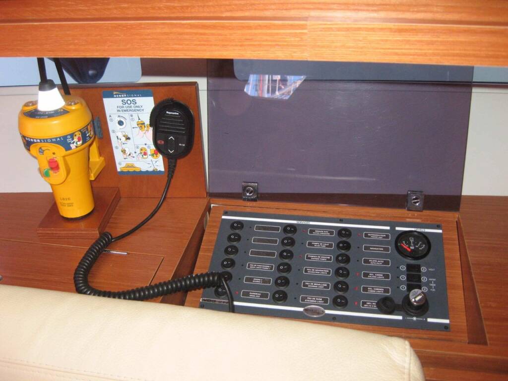 Segelyachten Dufour 382 GL Delta