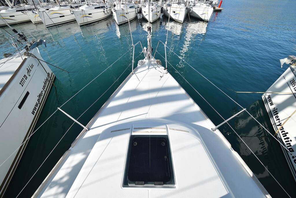 Sailing yacht Dufour 382 GL Alegria