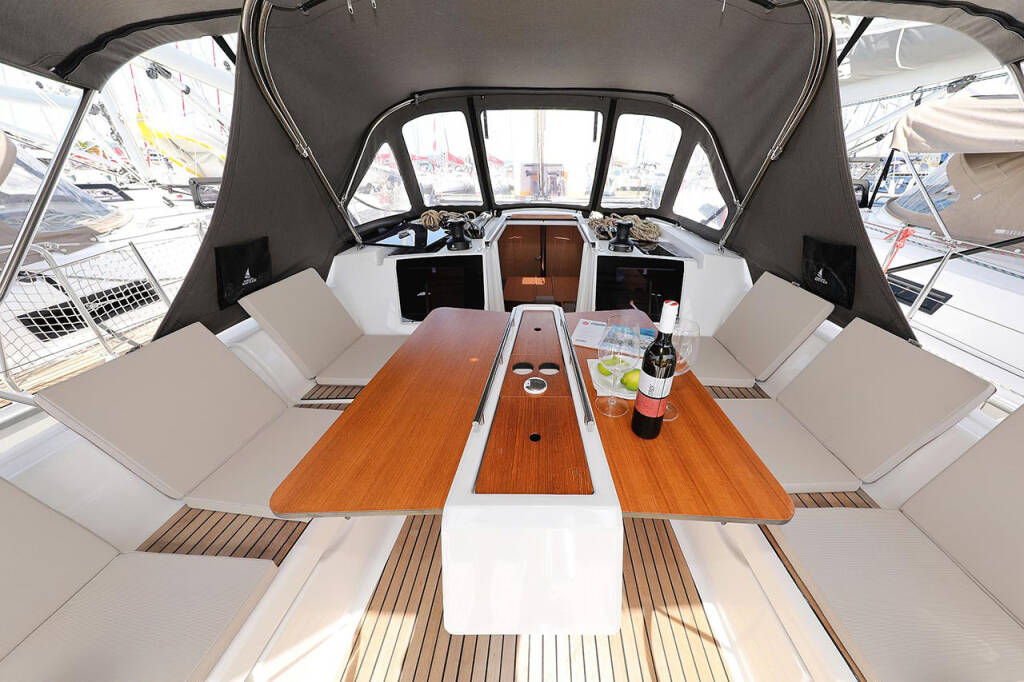 Segelyachten Dufour 382 GL Elyra
