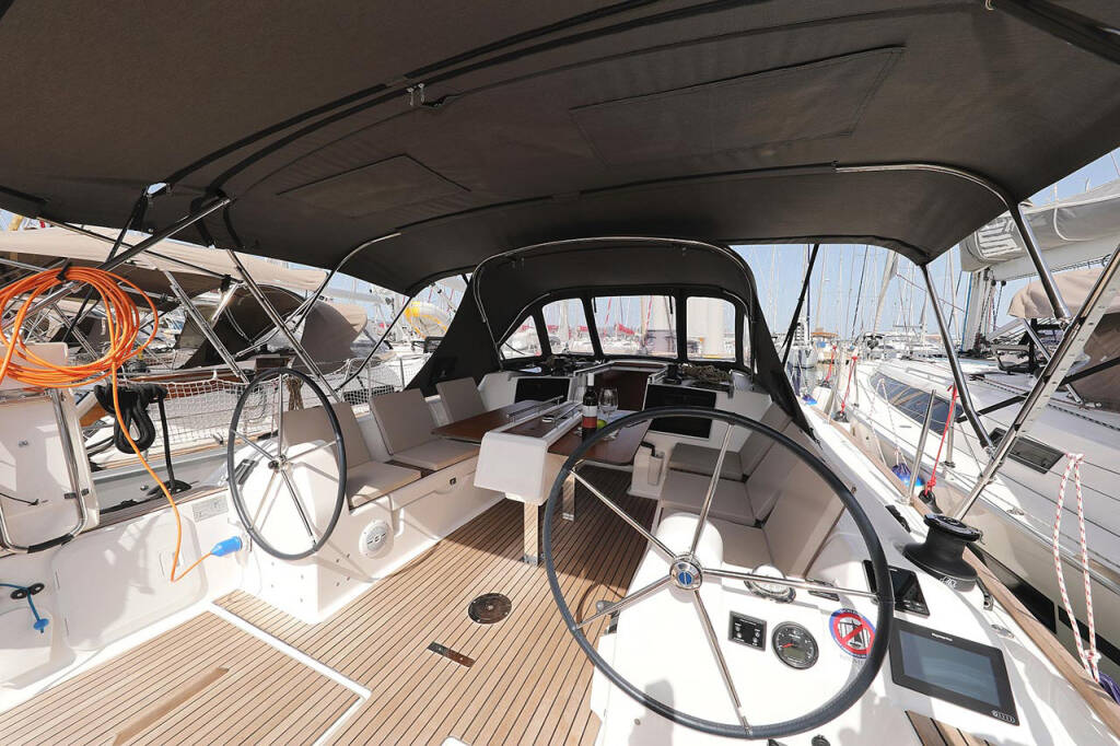 Segelyachten Dufour 382 GL Elyra