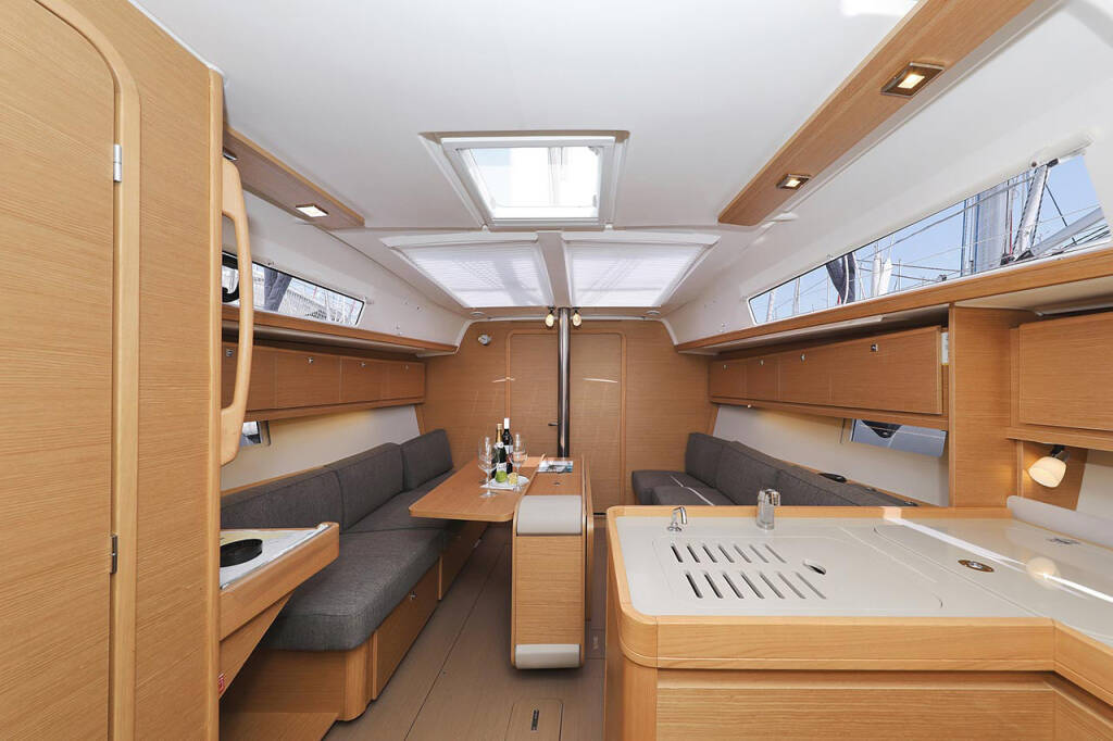 Segelyachten Dufour 382 GL Elyra
