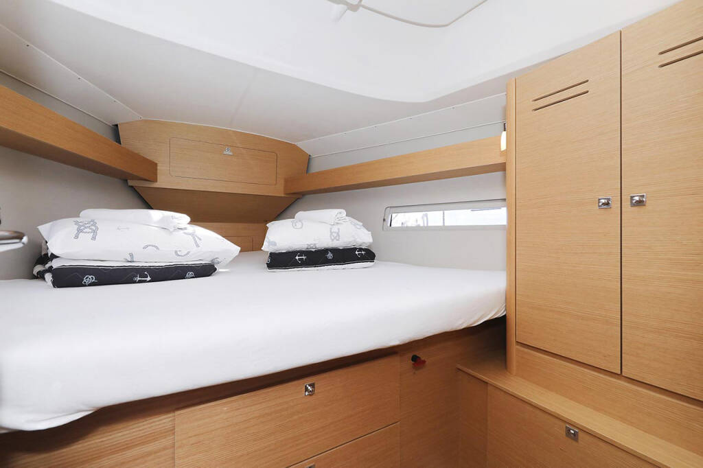 Segelyachten Dufour 382 GL Elyra