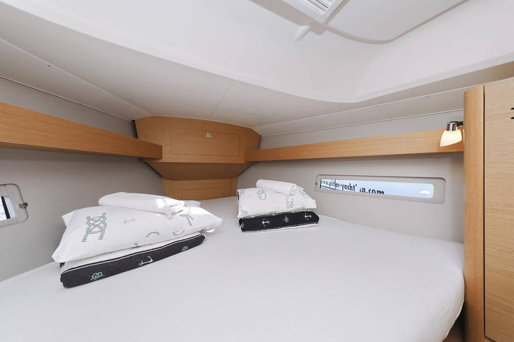 Segelyachten Dufour 382 GL Elyra