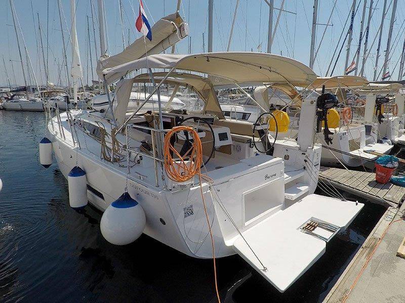 Segelyachten Dufour 390 GL Barone