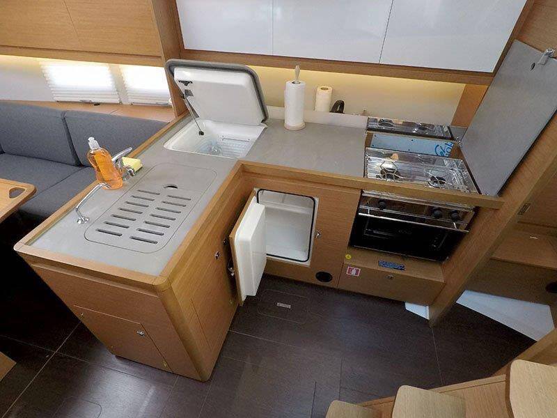 Segelyachten Dufour 390 GL Barone