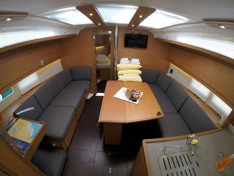 Segelyachten Dufour 390 GL Barone
