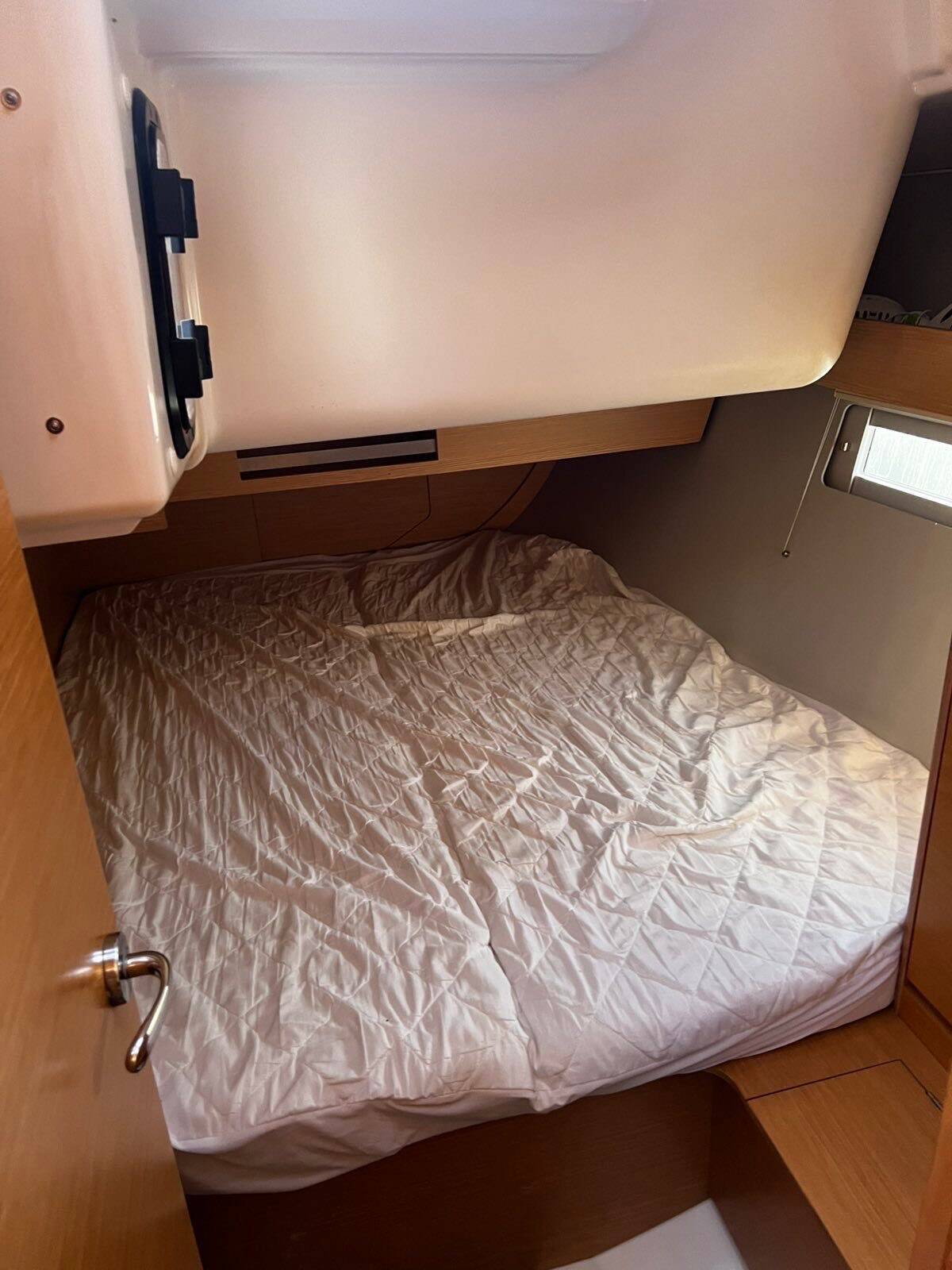 Sailing yacht Dufour 390 GL Maestro