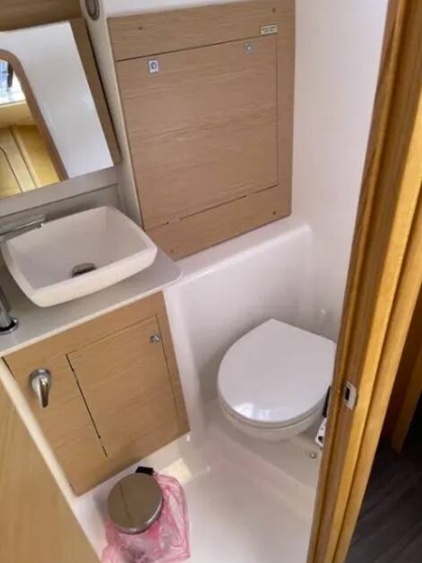 Sailing yacht Dufour 390 GL Maestro