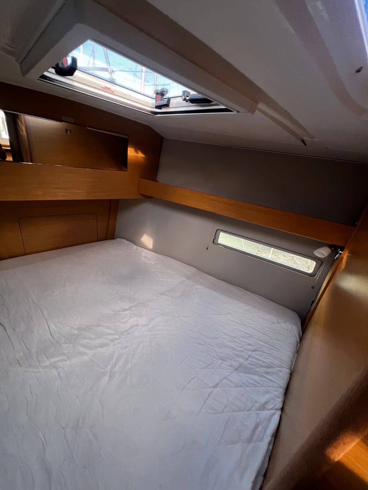 Sailing yacht Dufour 390 GL Souel