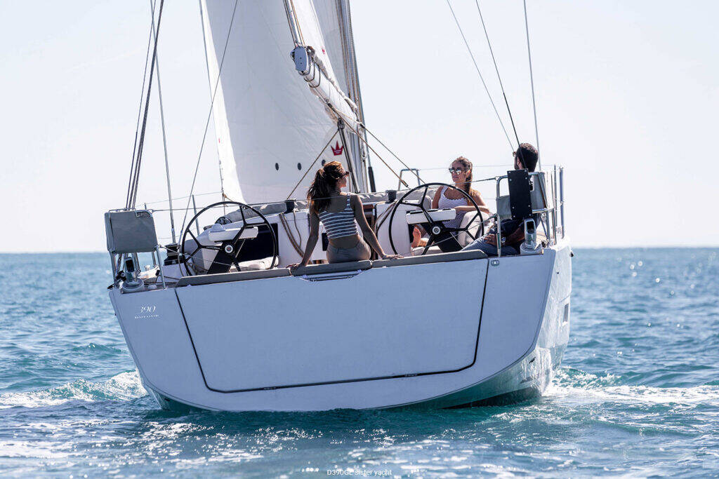 Sailing yacht Dufour 390 GL Souel