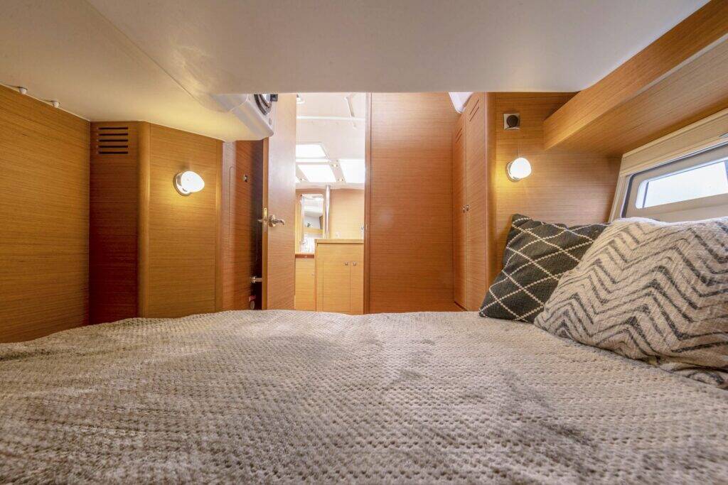 Sailing yacht Dufour 390 GL Souel