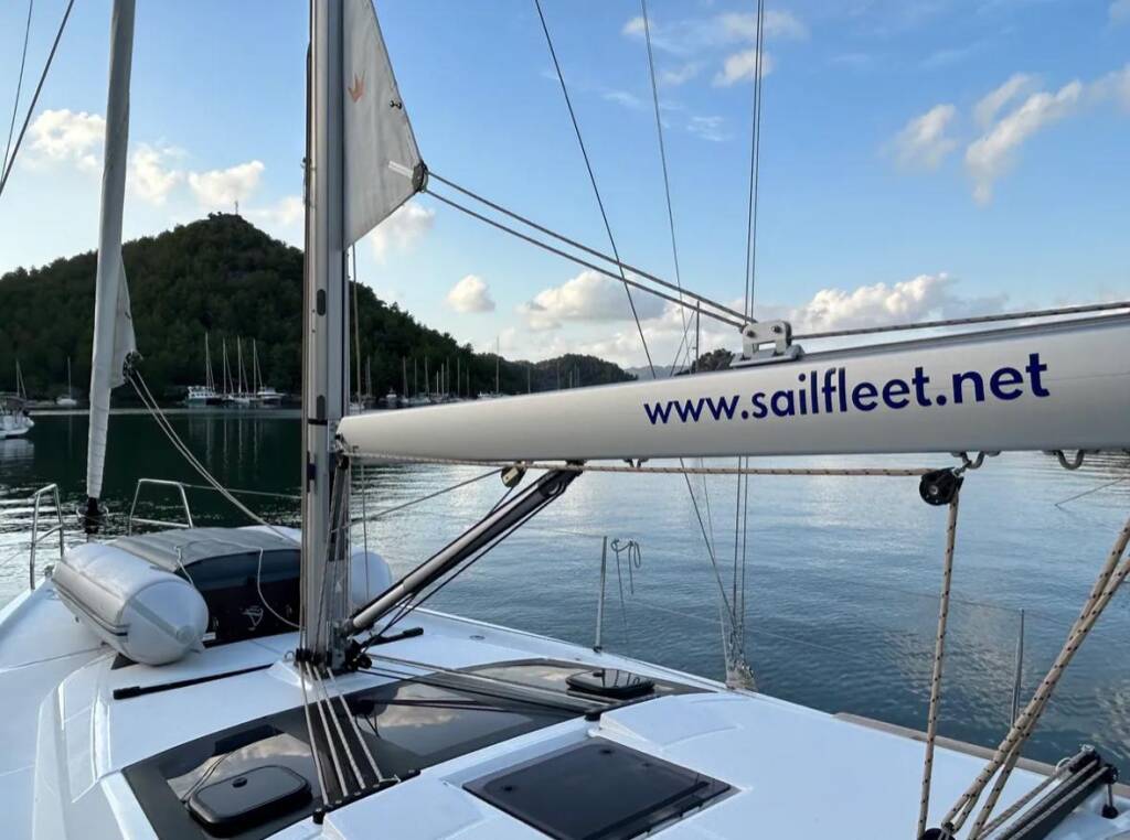 Segelyachten Dufour 390 GL Sail Corvus