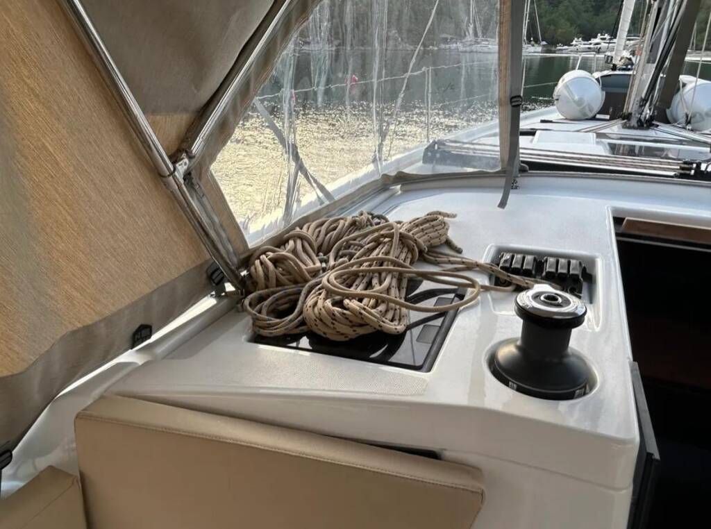 Segelyachten Dufour 390 GL Sail Corvus