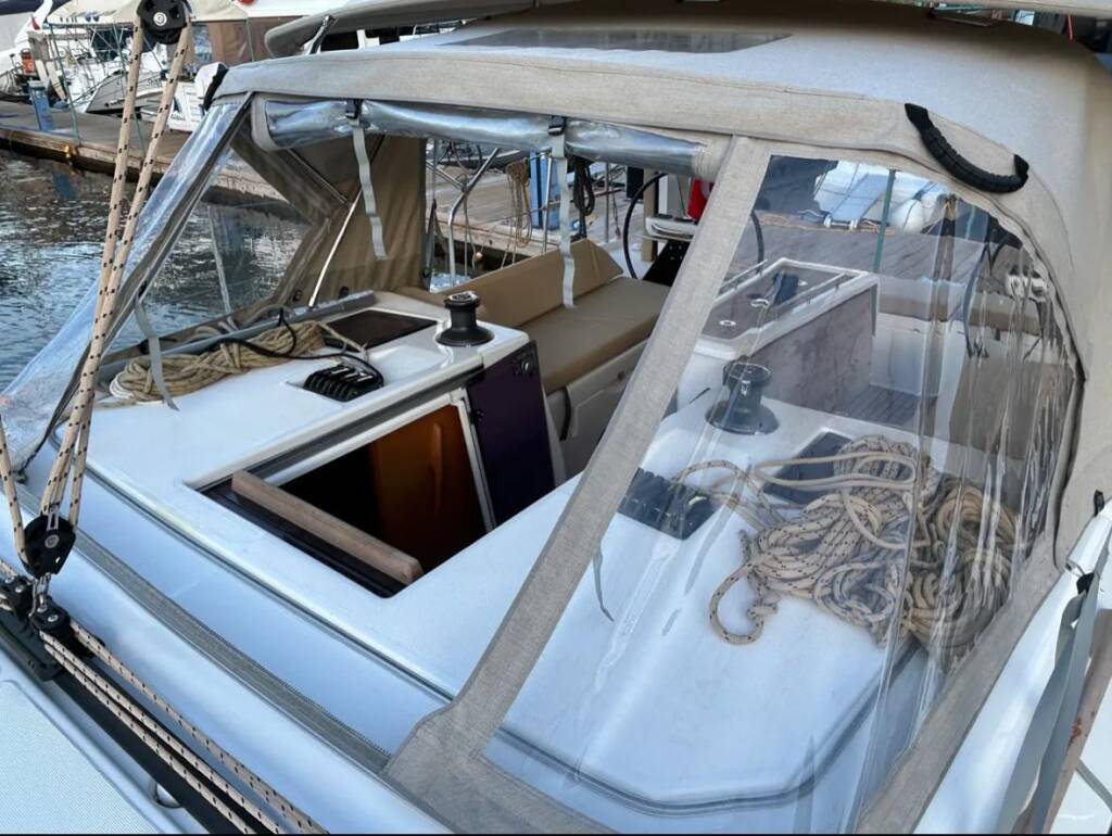 Segelyachten Dufour 390 GL Sail Corvus
