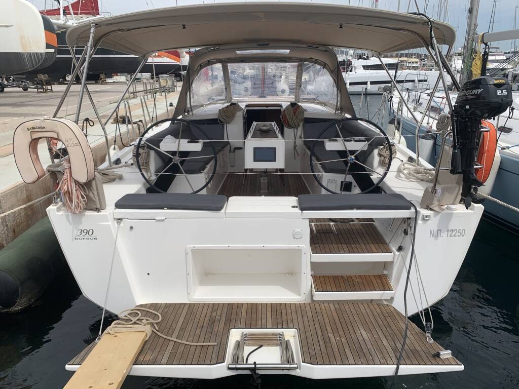 Segelyachten Dufour 390 GL Barracuda