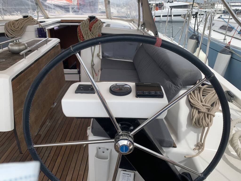 Segelyachten Dufour 390 GL Barracuda