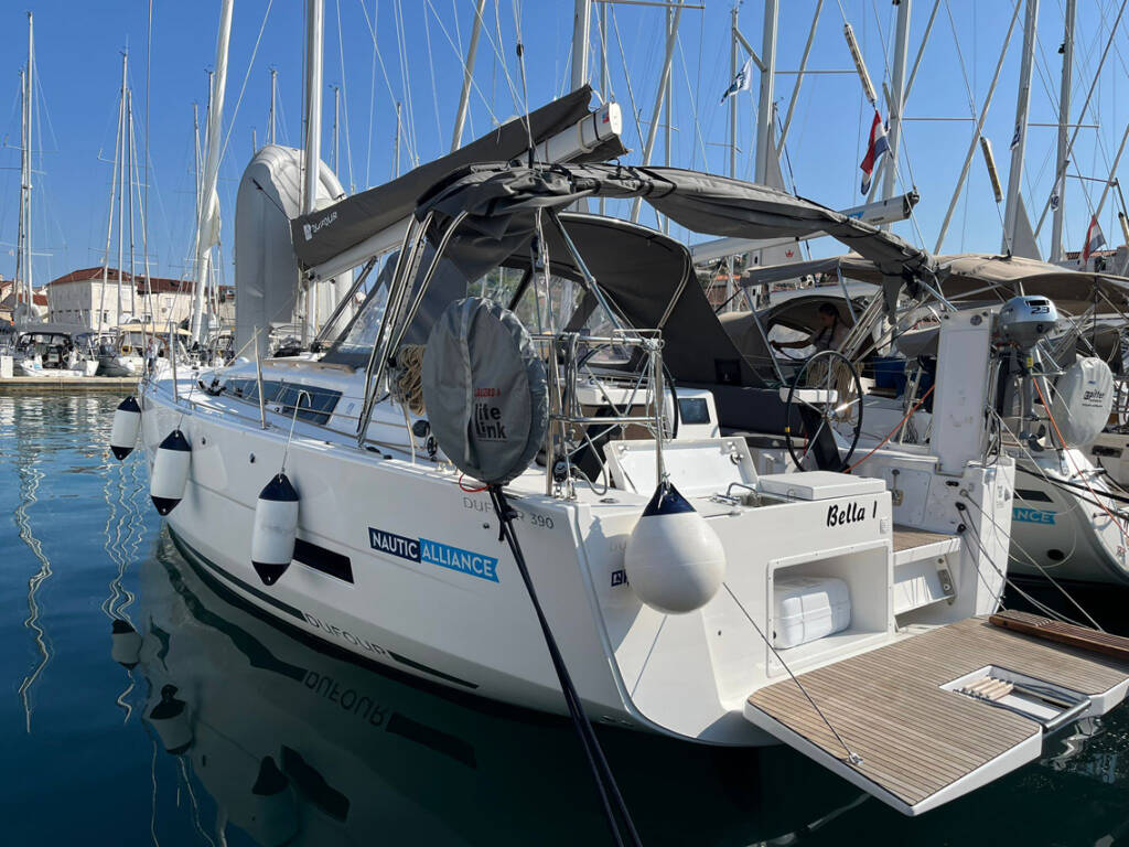 Sailing yacht Dufour 390 Bella I