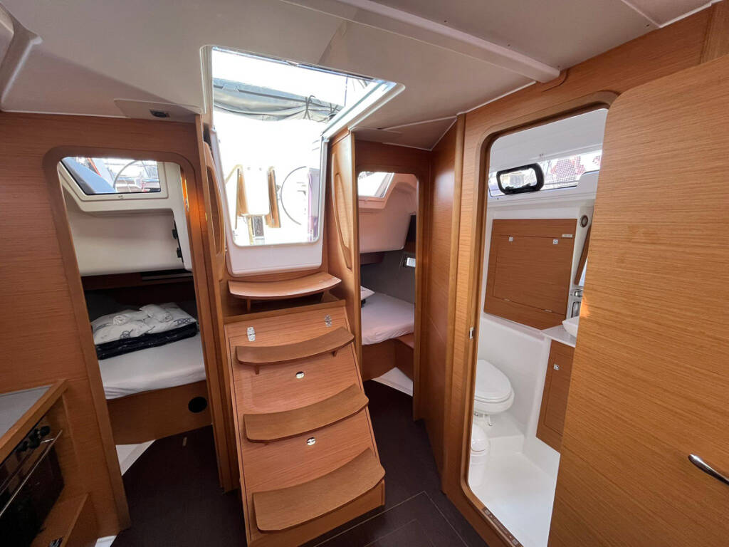 Sailing yacht Dufour 390 Bella I