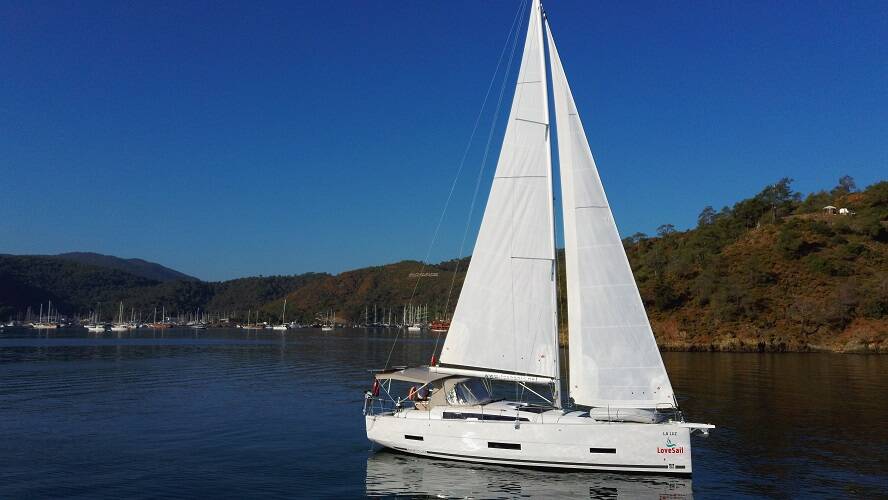 Segelyachten Dufour 390 La Luz