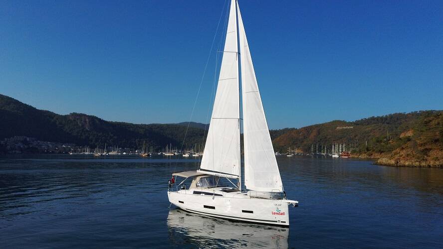 Segelyachten Dufour 390 La Luz