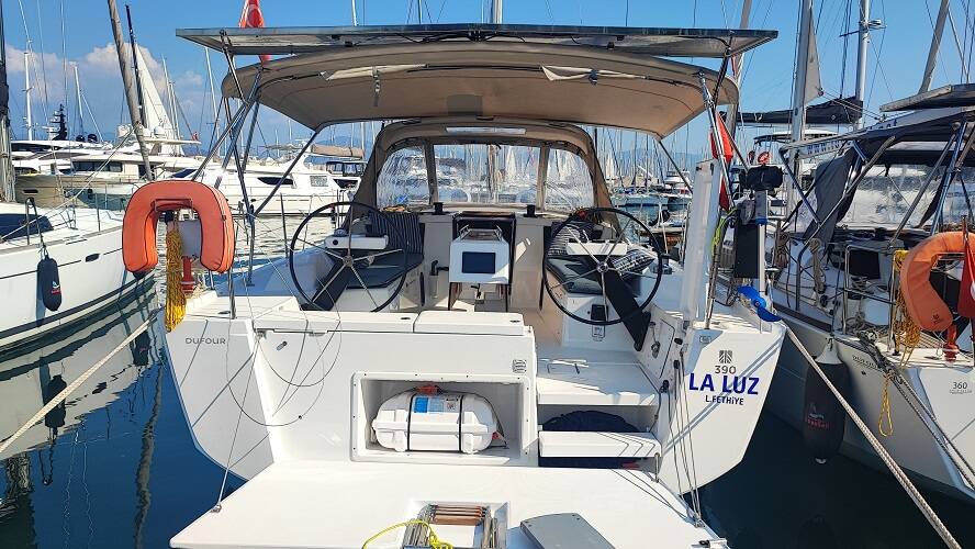 Segelyachten Dufour 390 La Luz